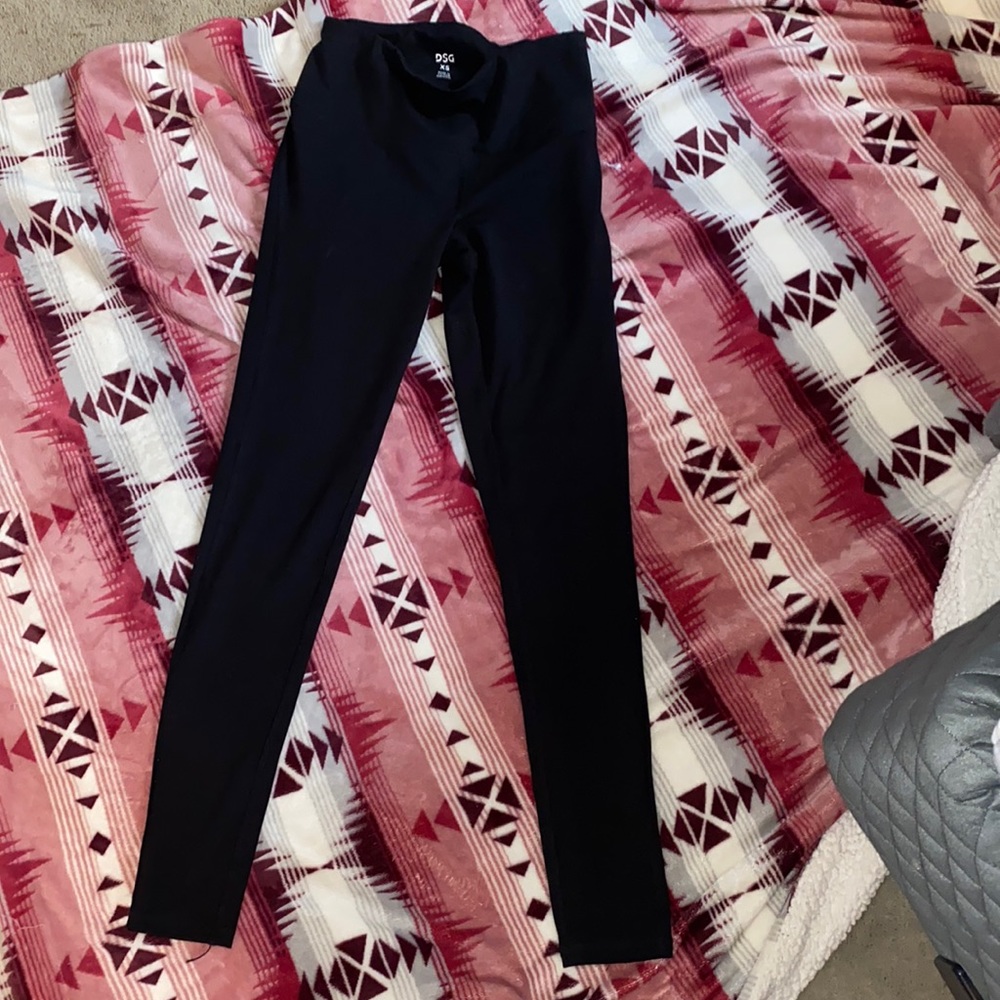 Black DSG leggings!
